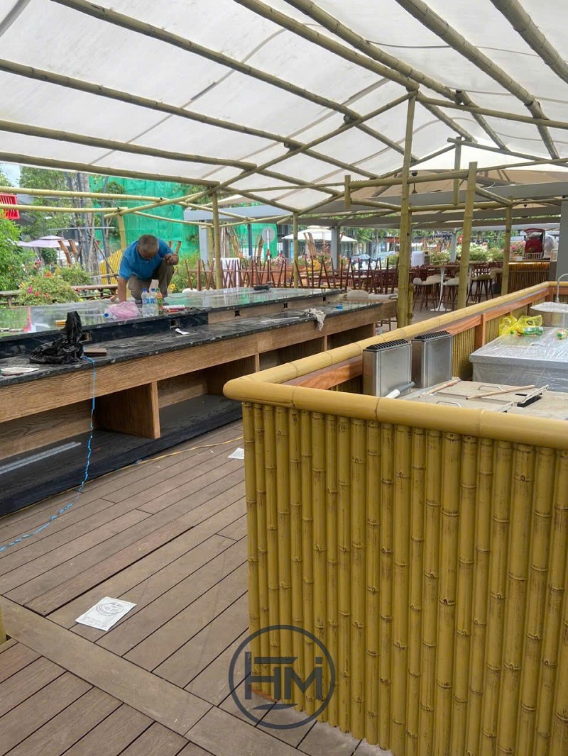 Tấm Tre Nhân Tạo Ốp Quầy Bar Nhà Hàng – Giải Pháp Trang Trí Độc Đáo và Hiện Đại