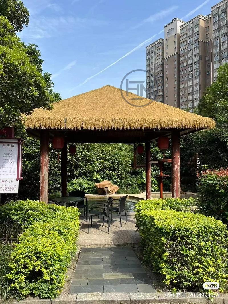 Rơm Nhân Tạo Lợp Mái Cao Cấp – Giải Pháp Hoàn Hảo Cho Kiến Trúc Xanh