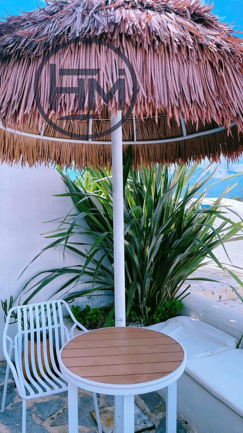 Vẻ Đẹp Độc Đáo Của Mái Lá Nhân Tạo Khi Lợp Chòi Tròn – Sự Kết Hợp Giữa Thẩm Mỹ Và Hiệu Quả